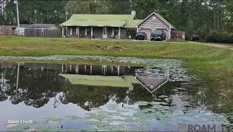 8392 Ellis Rd, Pass Christian, MS 39571