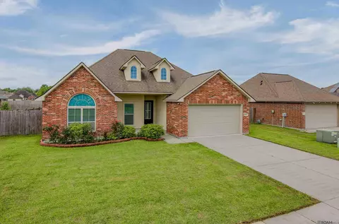 17593 Golden Eagle Dr, Prairieville, LA 70769