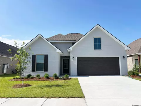 38495 Parliament Dr, Prairieville, LA 70769