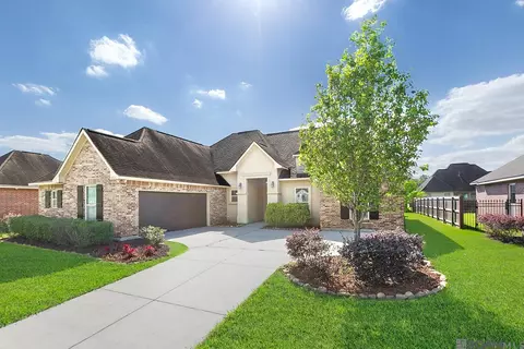 4864 Harbor Ln, Greenwell Springs, LA 70739