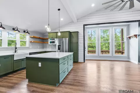 Kitchen - 32145 Tiboe Plz, Springfield, LA 70462 photo 1 of 5