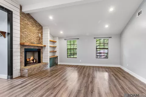 Living - 32145 Tiboe Plz, Springfield, LA 70462 photo 3 of 3