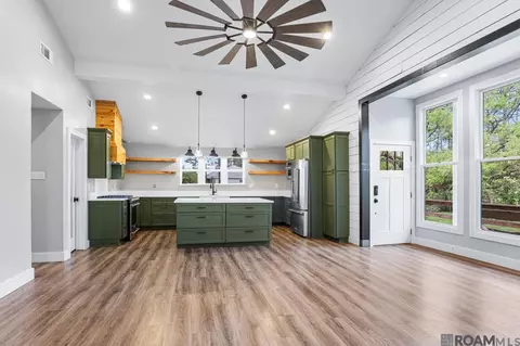 Other - 32145 Tiboe Plz, Springfield, LA 70462 photo 3 of 11