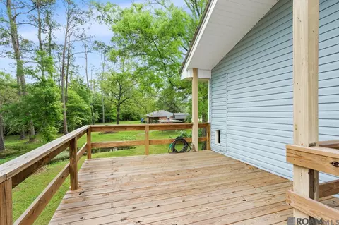 Exterior - 32145 Tiboe Plz, Springfield, LA 70462 photo 2 of 6