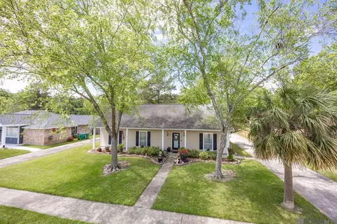 919 Maywood Dr, Denham Springs, LA 70726