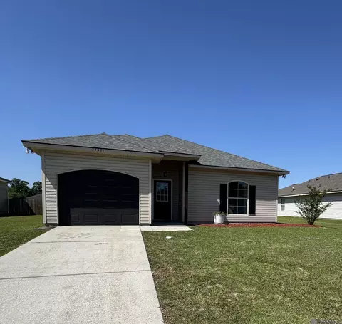 35081 Rayville Dr, Denham Springs, LA 70706
