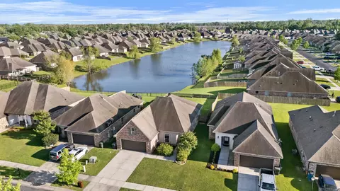 42339 Yellowstone Ave, Prairieville, LA 70769