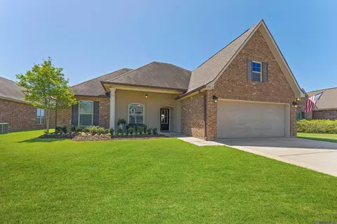 17816 Waterloo Dr, Baton Rouge, LA 70817