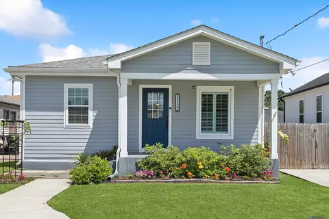 5143 Cameron Blvd, New Orleans, LA 70122