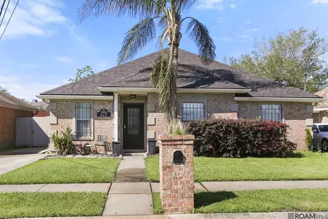 7930 Oneida St, New Orleans, LA 70128