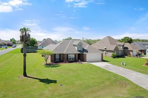 35971 Raleigh Dr, Denham Springs, LA 70706