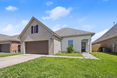 1045 Gentle Wind Dr, Baton Rouge, LA 70820