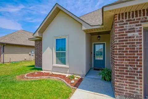 12182 Brush Creek St, Denham Springs, LA 70726