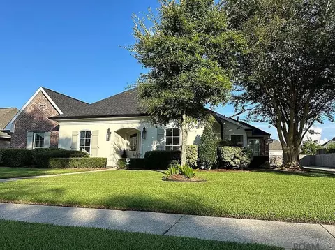204 Arapaho, Houma, LA 70360