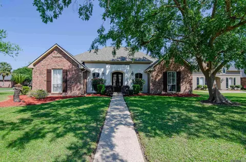 15078 Hunter Creek Ct, Prairieville, LA 70769