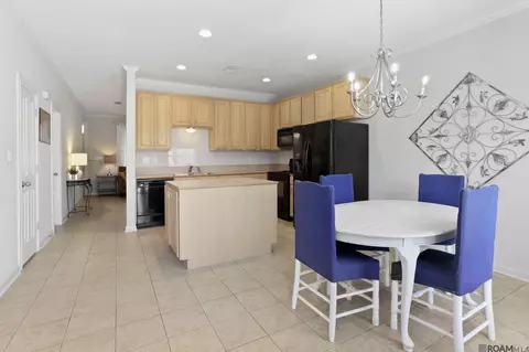 4000 Lake Beau Pre # 42, Baton Rouge, LA 70820