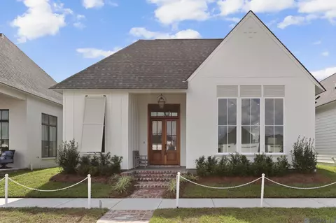13740 Sweet Cherry Dr, Baton Rouge, LA 70810