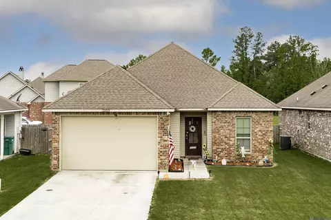 32459 Lake Pointe Blvd, Denham Springs, LA 70726