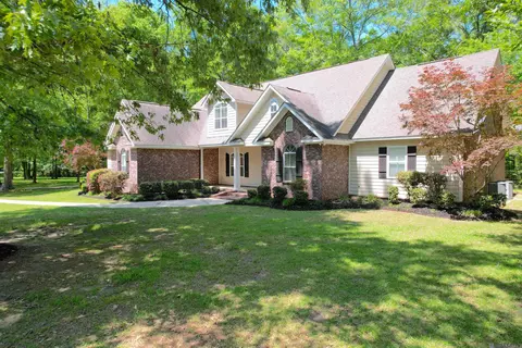 1011 Kori Ln, Summit, MS 39666