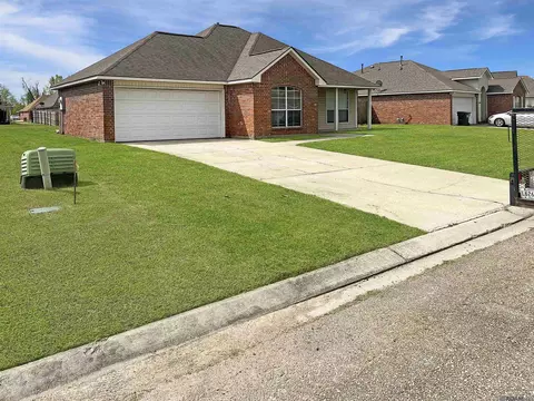 40375 Fitzgerald Dr, Darrow, LA 70725