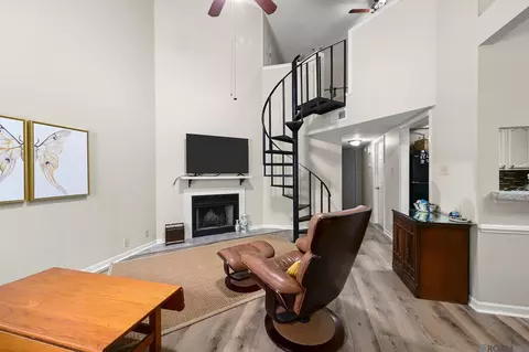 141 E Boyd Dr # 209, Baton Rouge, LA 70808