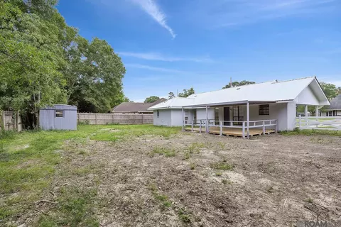 Exterior - 27489 Country Dr, Walker, LA 70785 photo 2 of 2