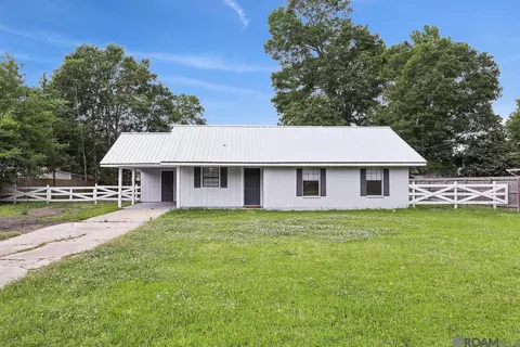 27489 Country Dr, Walker, LA 70785