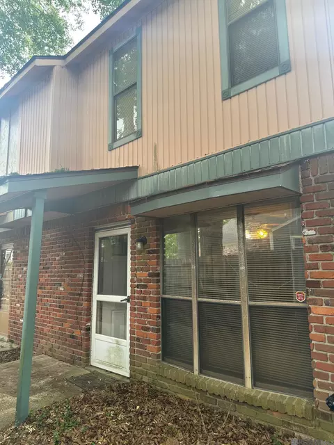 4153 Jefferson Woods Dr, Baton Rouge, LA 70809