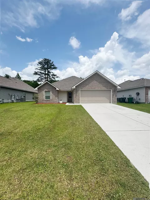 13919 Colt Dr, Denham Springs, LA 70726