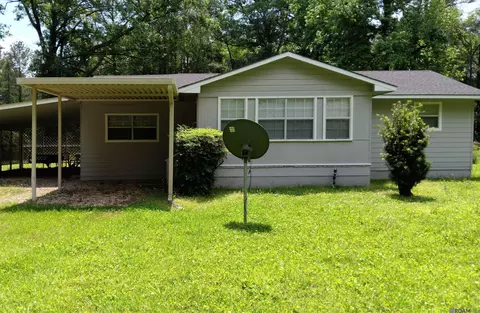 9301 Whitney Ln, Slaughter, LA 70777
