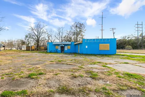 8572 Kingfisher, Baton Rouge, LA 70807