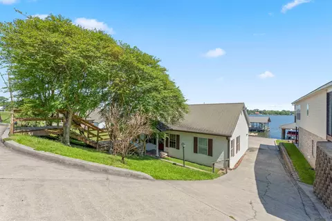 6350 False River Rd, Oscar, LA 70762