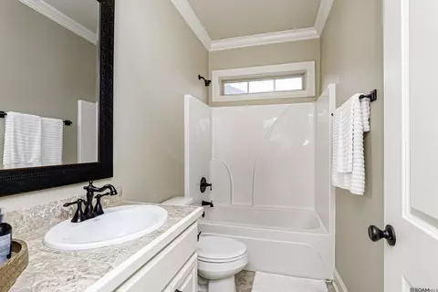 Bath - 4940 Pointe Prospect Dr, Torbert, LA 70762 photo 3 of 3