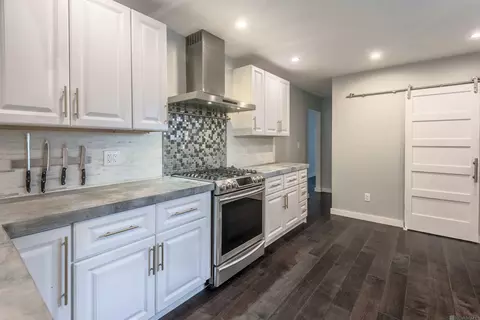Kitchen - 8920 Comite Dr, Baker, LA 70714 photo 2 of 3