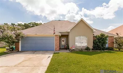 26284 Holly Ridge Dr, Denham Springs, LA 70726