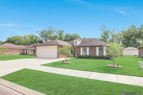 1017 Point Andrew Dr, Gonzales, LA 70737