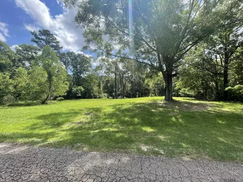 9606 Shady Bluff Dr, Baton Rouge, LA 70818