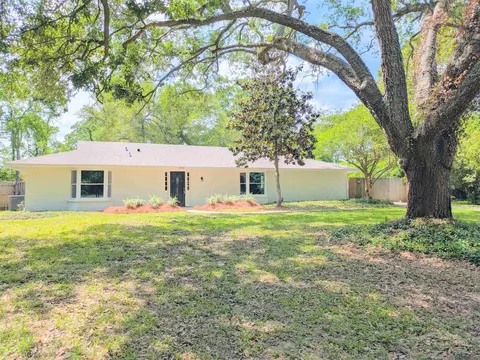 1890 Dabney Dr, Baton Rouge, LA 70816