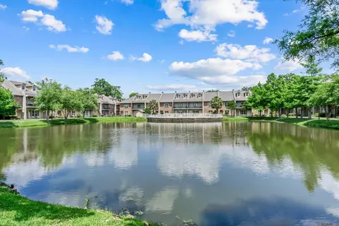 4637 Burbank Dr # 504, Baton Rouge, LA 70820