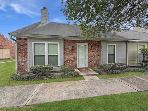 12495 Coursey Bl, Baton Rouge, LA 70816