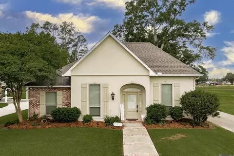 107 River Run Ct, New Roads, LA 70760