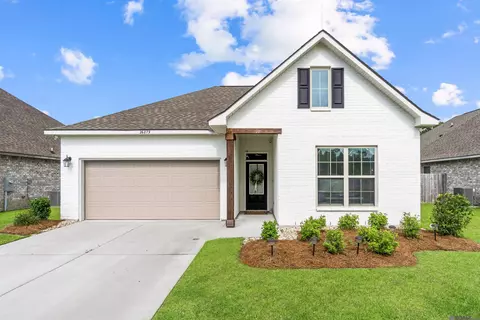 26879 Oak Lake Ln, Denham Springs, LA 70726