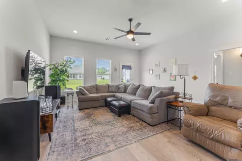 3134 Holly St, Zachary, LA 70791