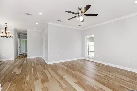 Living - 3222 Jackson St, Baker, LA 70714 photo 3 of 3