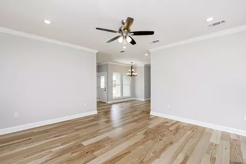 Living - 3222 Jackson St, Baker, LA 70714 photo 1 of 3