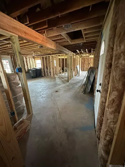 Entry Way - 8360 Dyer Rd, Baker, LA 70714 photo 3 of 5