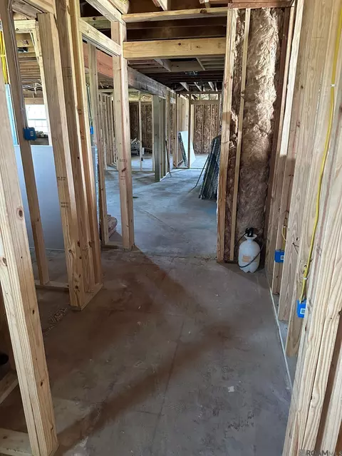 Entry Way - 8360 Dyer Rd, Baker, LA 70714 photo 1 of 5