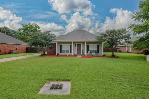 43548 Galvez Oaks Dr, Prairieville, LA 70769