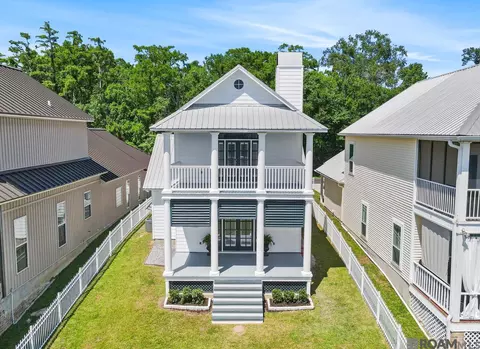 12269 Home Port Dr, Maurepas, LA 70449