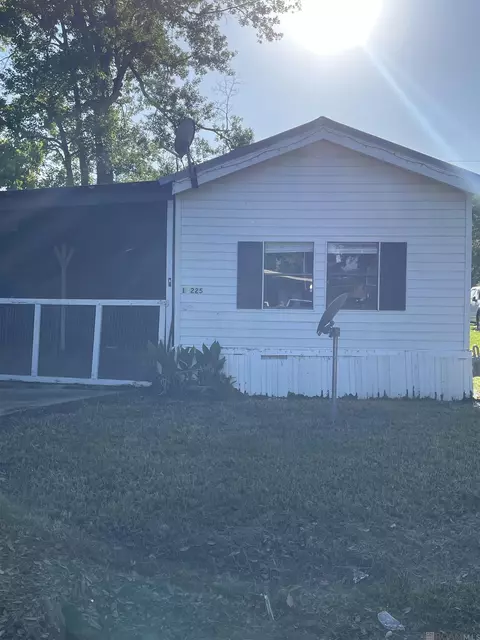 14225 Oak Meadow St, Gonzales, LA 70737